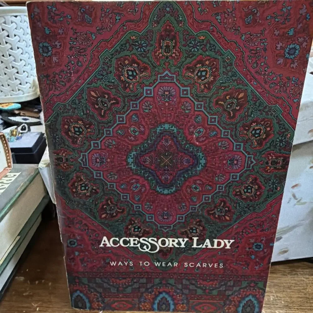 Scarf Wearing Made Easy Accessory Lady Liz Claiborne Illustrated PPB +14 Scarves